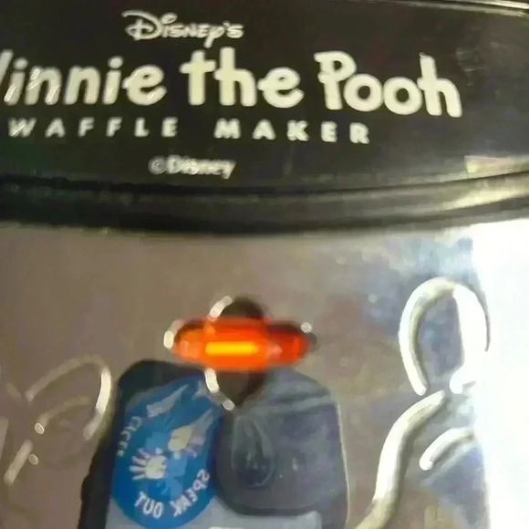 Villaware Disney Winnie the Pooh & Tigger Waffler Waffle Maker Iron Works! - Picture 9 of 9